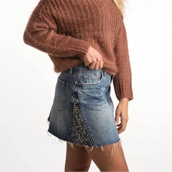 BLANK NYC Way Back When Studded Cut Off Denim Mini Skirt 27 - Picture 3 of 12